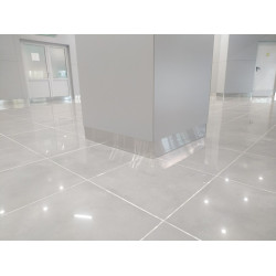 Плінтус із нержавіючої сталі