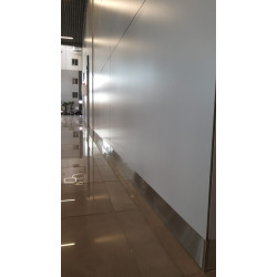 Плінтус із нержавіючої сталі